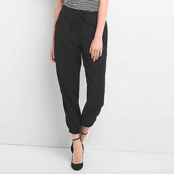 GAP Women's Black Twill Joggers - Picture 1 of 7